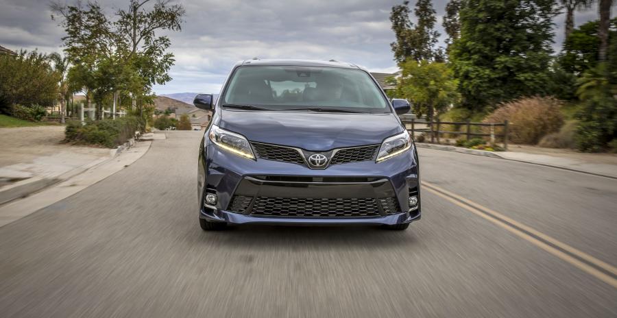  Toyota Sienna SE (XL30) 2017 года  (фото 27 из 34)